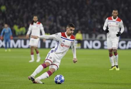 让他们在比 让他们在比